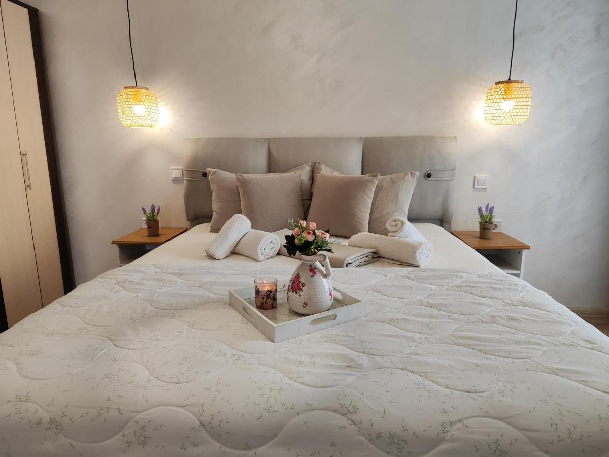 Apartment Raya Obzor Bagian luar foto