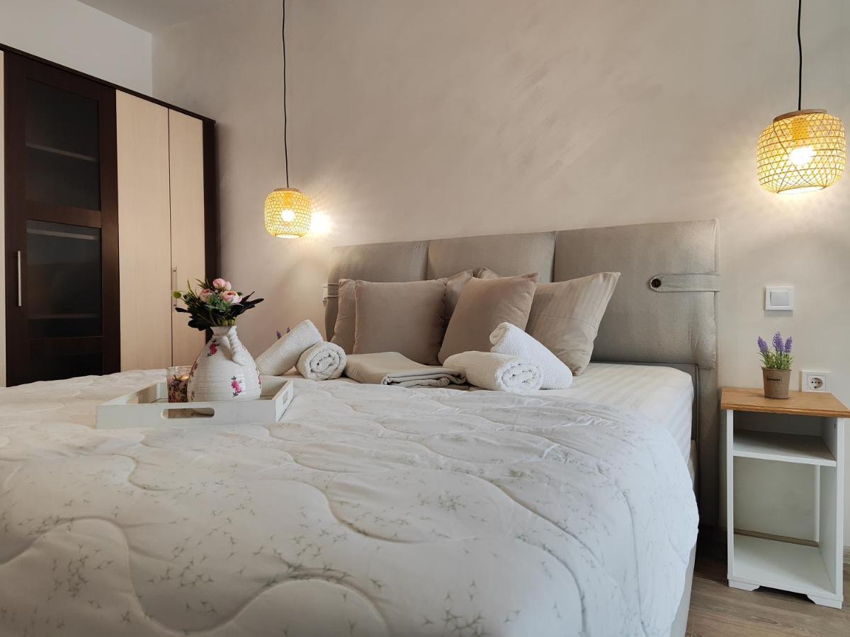 Apartment Raya Obzor Bagian luar foto